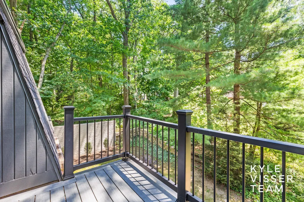 7496 Leyton Drive SE Cascade Charter Township MI 49301
