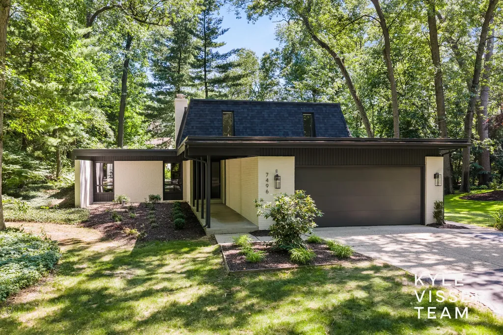 7496 Leyton Drive SE Cascade Charter Township MI 49301