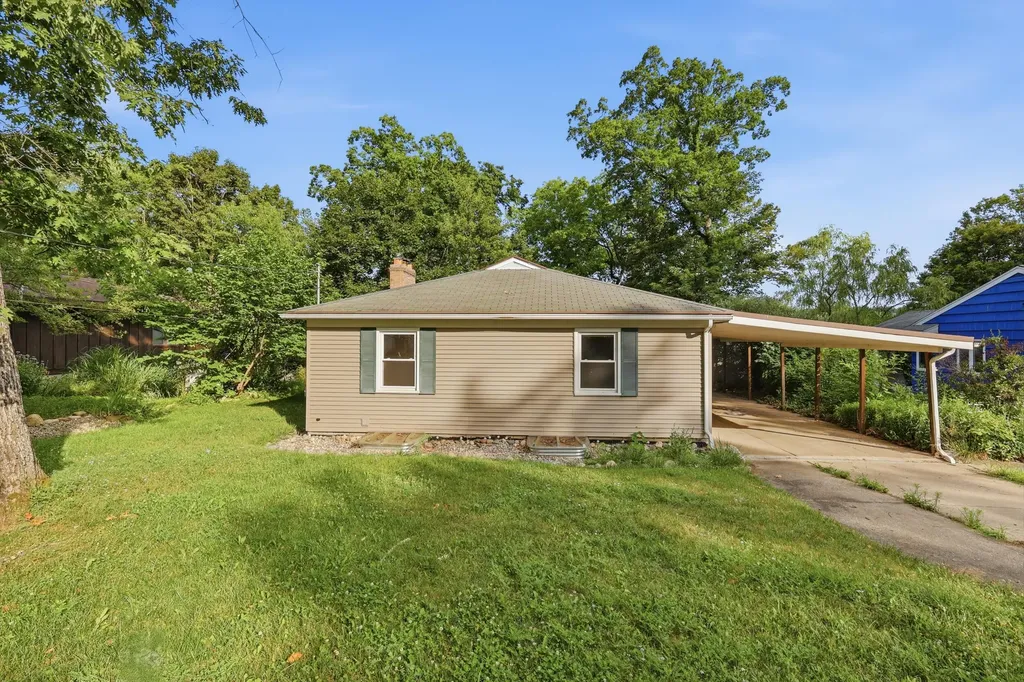 2757 Cascade Springs Drive SE Cascade Charter Township MI 49546