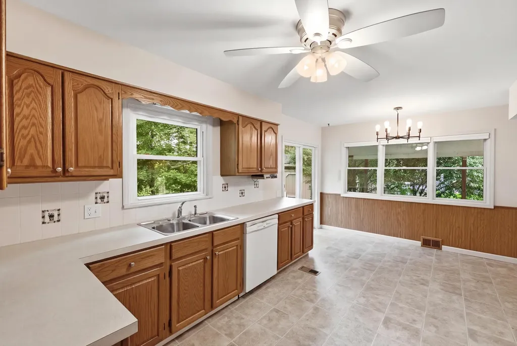 2757 Cascade Springs Drive SE Cascade Charter Township MI 49546
