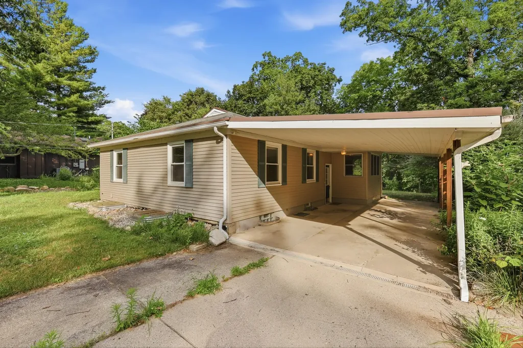 2757 Cascade Springs Drive SE Cascade Charter Township MI 49546