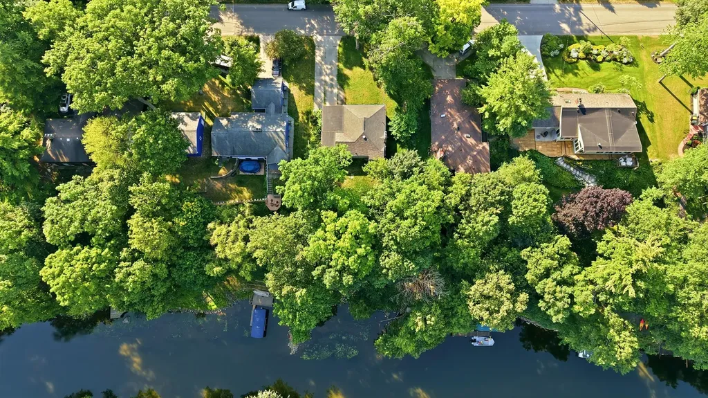 2757 Cascade Springs Drive SE Cascade Charter Township MI 49546