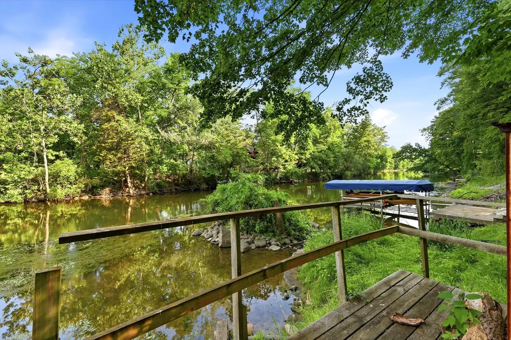 2757 Cascade Springs Drive SE Cascade Charter Township MI 49546