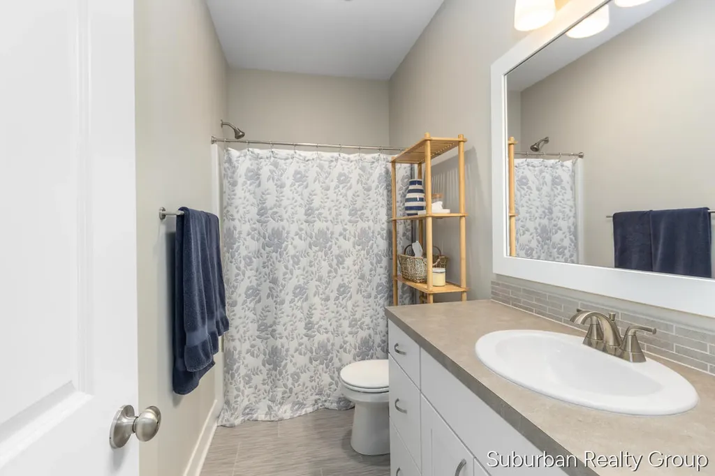 7361 Yellowstone Drive Georgetown Charter Township MI 49426