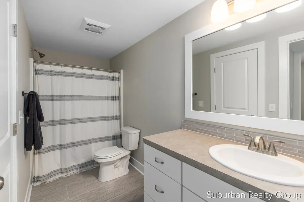 7361 Yellowstone Drive Georgetown Charter Township MI 49426