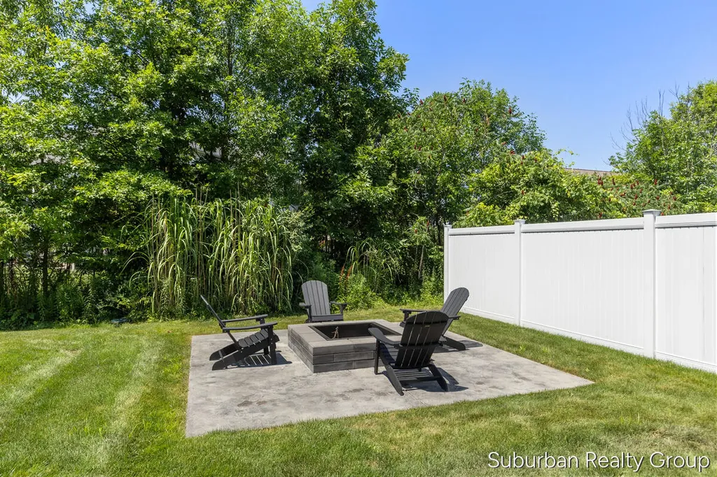 7361 Yellowstone Drive Georgetown Charter Township MI 49426