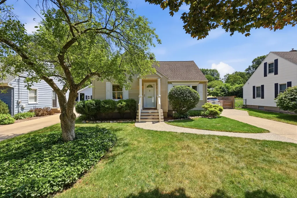246 Alten Avenue NE Grand Rapids City MI 49503