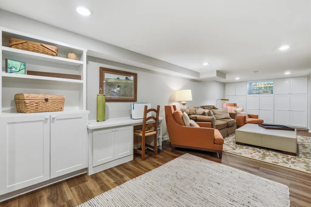 246 Alten Avenue NE Grand Rapids City MI 49503