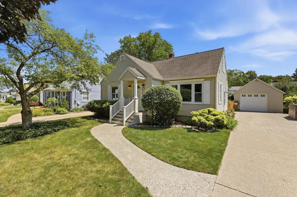 246 Alten Avenue NE Grand Rapids City MI 49503