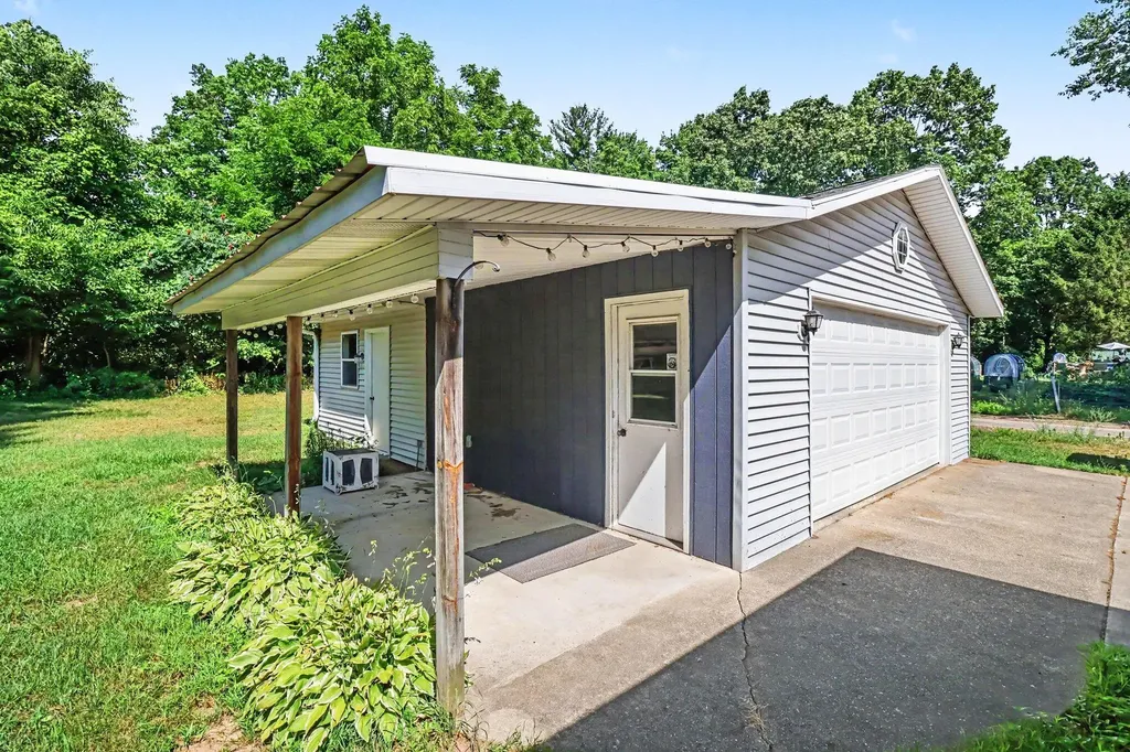 546 S Sherman Street Allegan City MI 49010