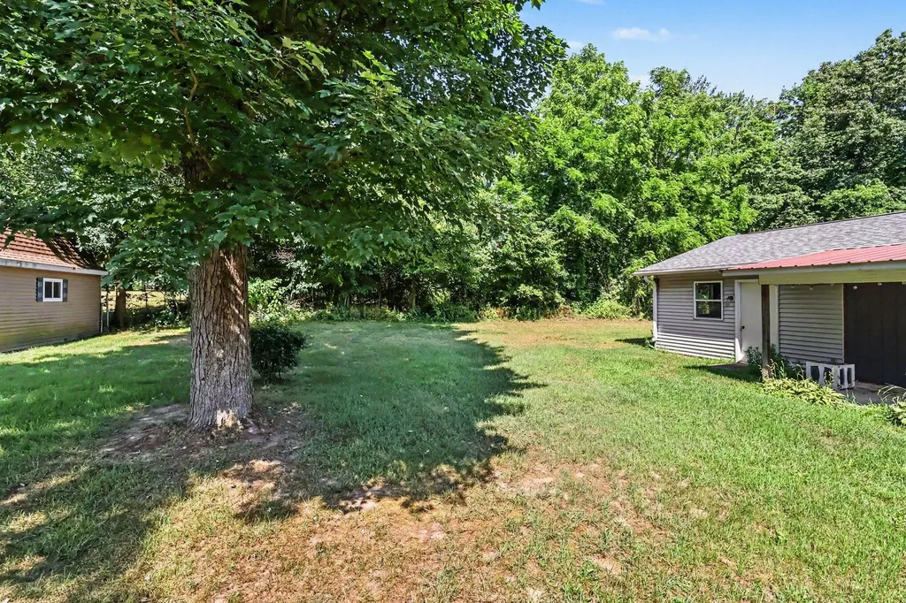 546 S Sherman Street Allegan City MI 49010
