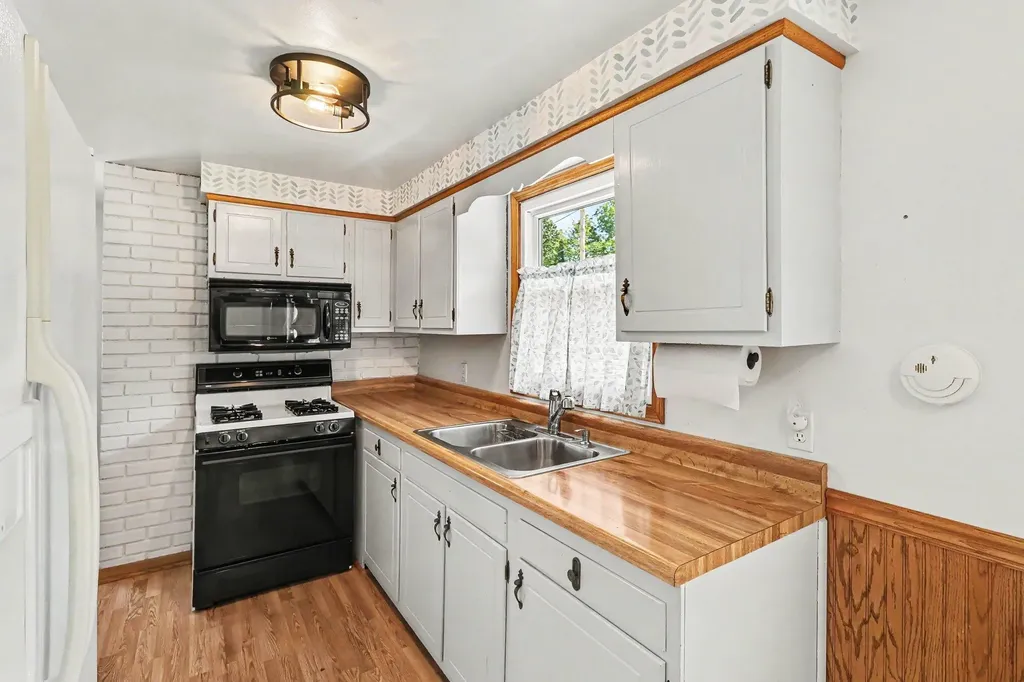 546 S Sherman Street Allegan City MI 49010