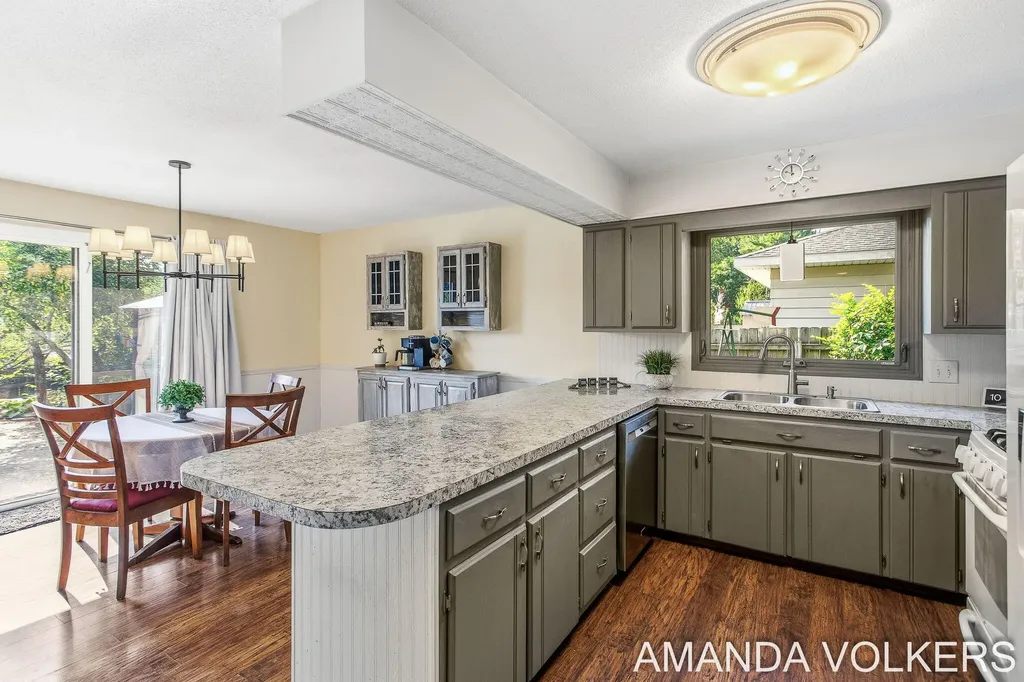 3910 Honeybrook Avenue SW Grandville City MI 49418
