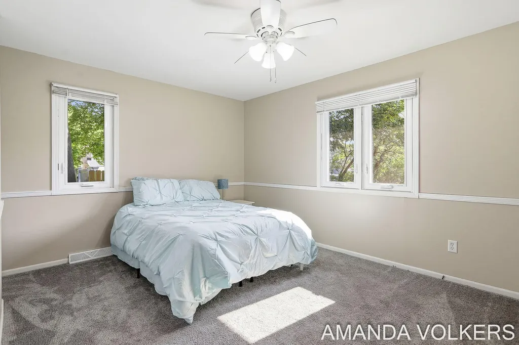 3910 Honeybrook Avenue SW Grandville City MI 49418