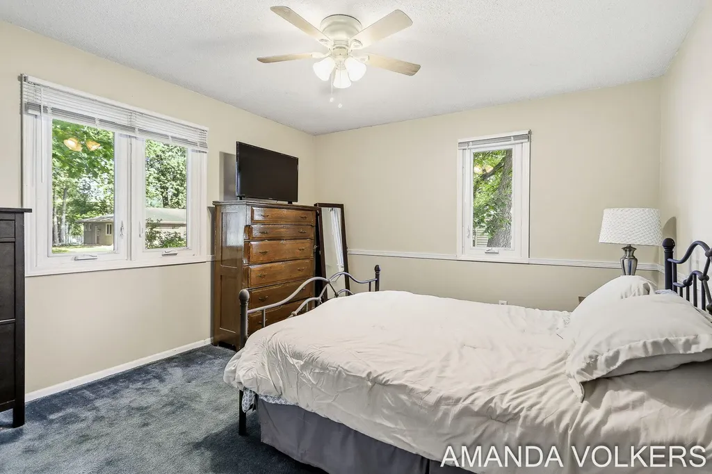 3910 Honeybrook Avenue SW Grandville City MI 49418