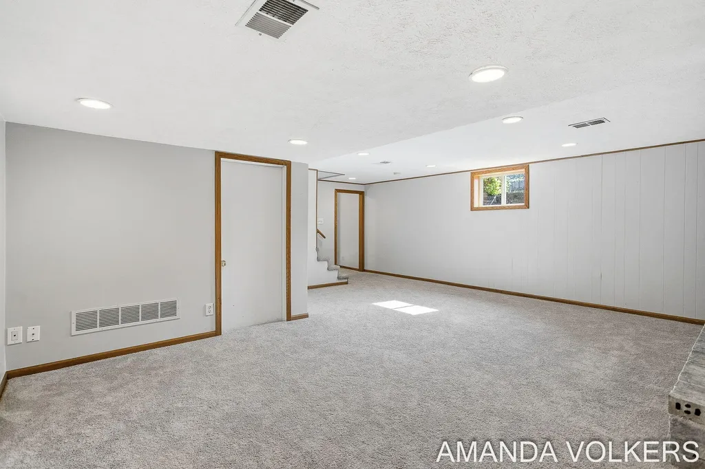 3910 Honeybrook Avenue SW Grandville City MI 49418