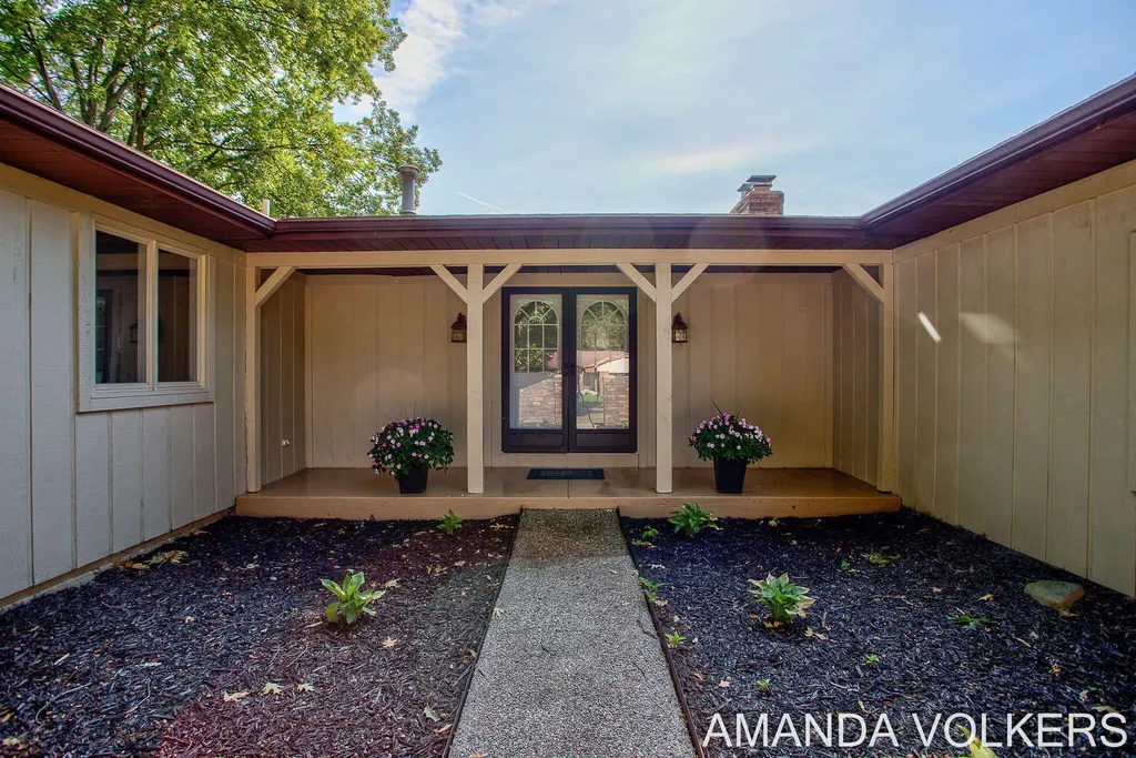 3910 Honeybrook Avenue SW Grandville City MI 49418