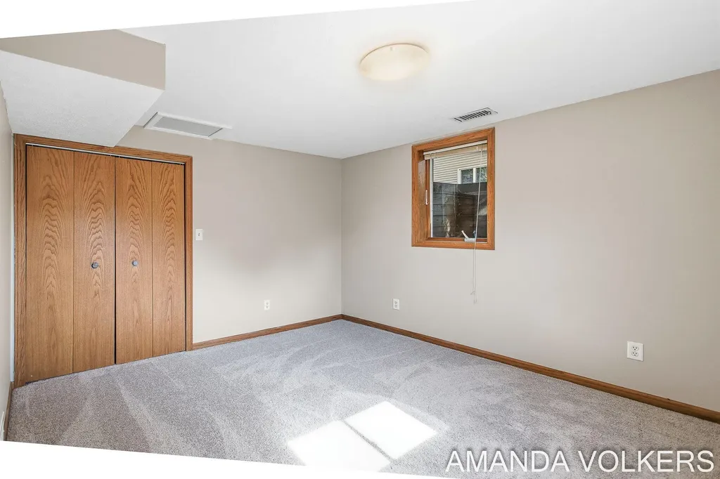 3910 Honeybrook Avenue SW Grandville City MI 49418