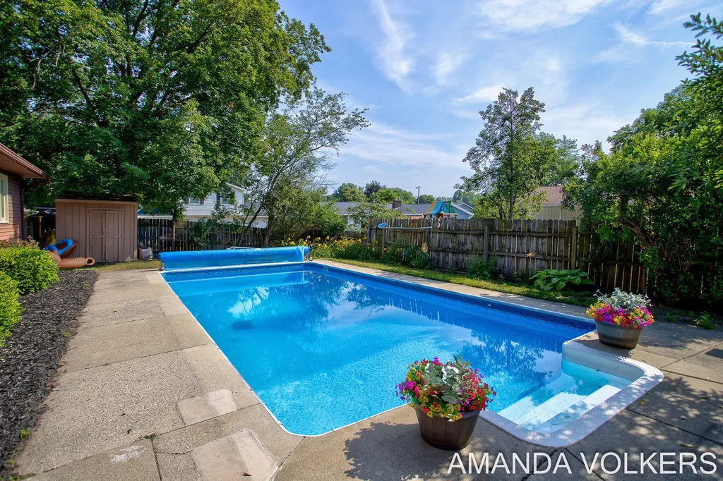 3910 Honeybrook Avenue SW Grandville City MI 49418
