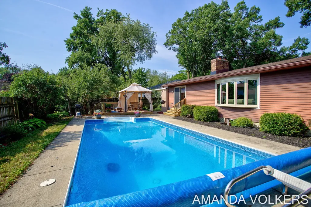 3910 Honeybrook Avenue SW Grandville City MI 49418