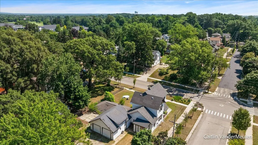 1501 College Avenue NE Grand Rapids City MI 49505