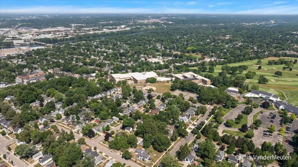 1501 College Avenue NE Grand Rapids City MI 49505
