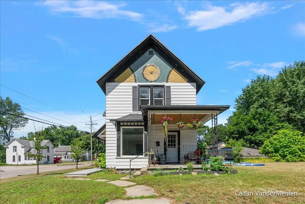 1501 College Avenue NE Grand Rapids City MI 49505