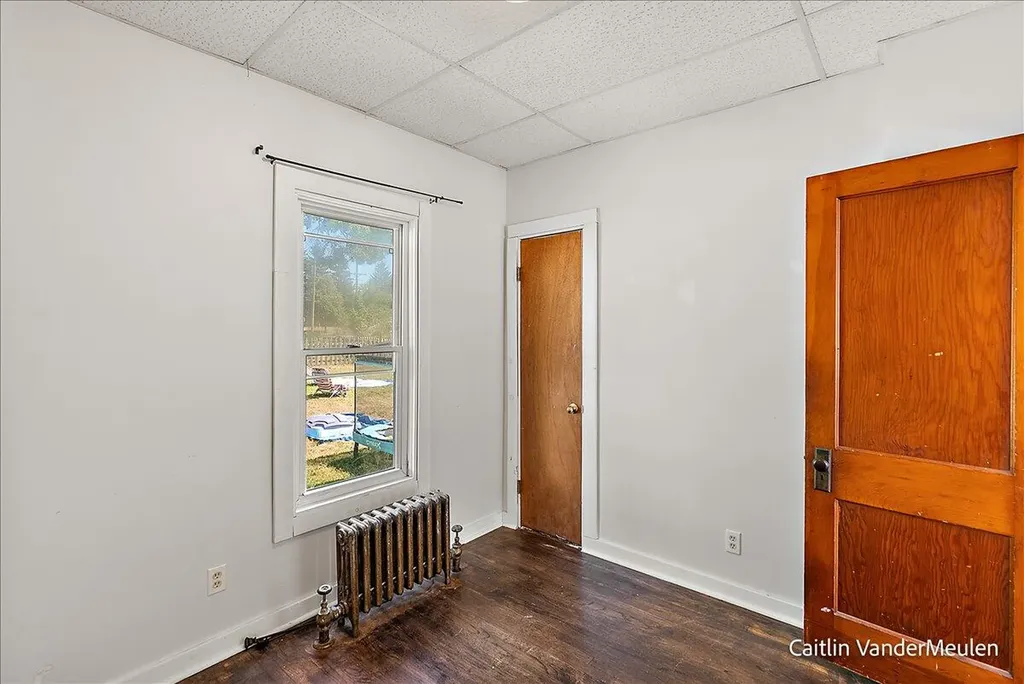 1501 College Avenue NE Grand Rapids City MI 49505