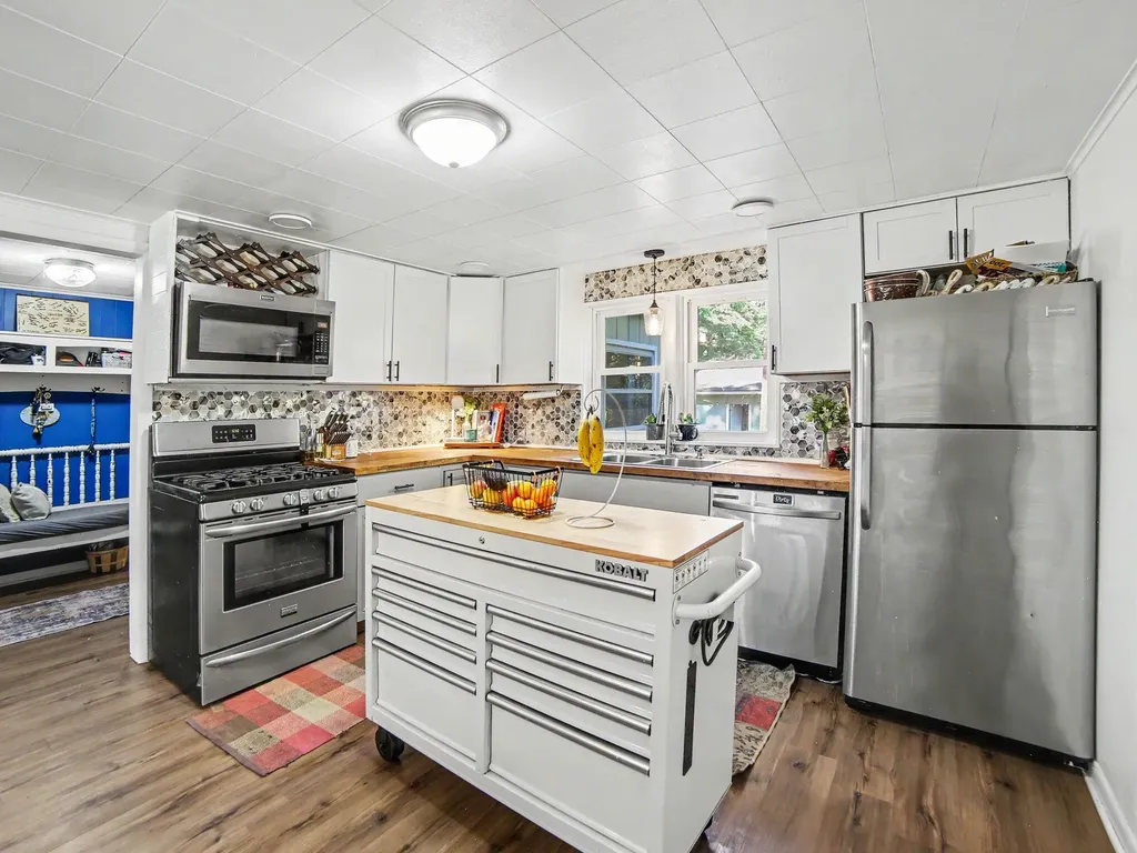 1460 S Mill Iron Road Muskegon Charter Township MI 49442