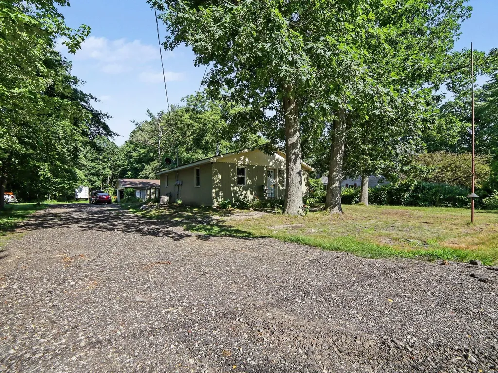 1460 S Mill Iron Road Muskegon Charter Township MI 49442