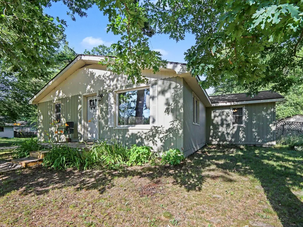 1460 S Mill Iron Road Muskegon Charter Township MI 49442