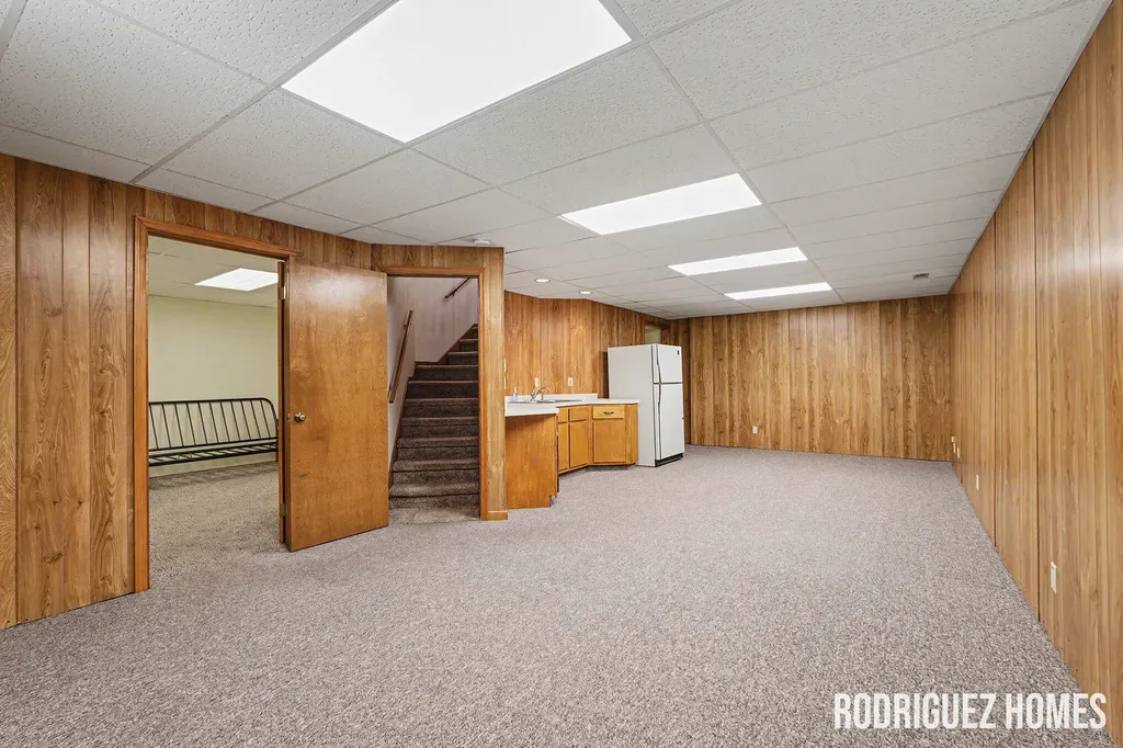 1731 Lakeview Drive Zeeland Charter Township MI 49464