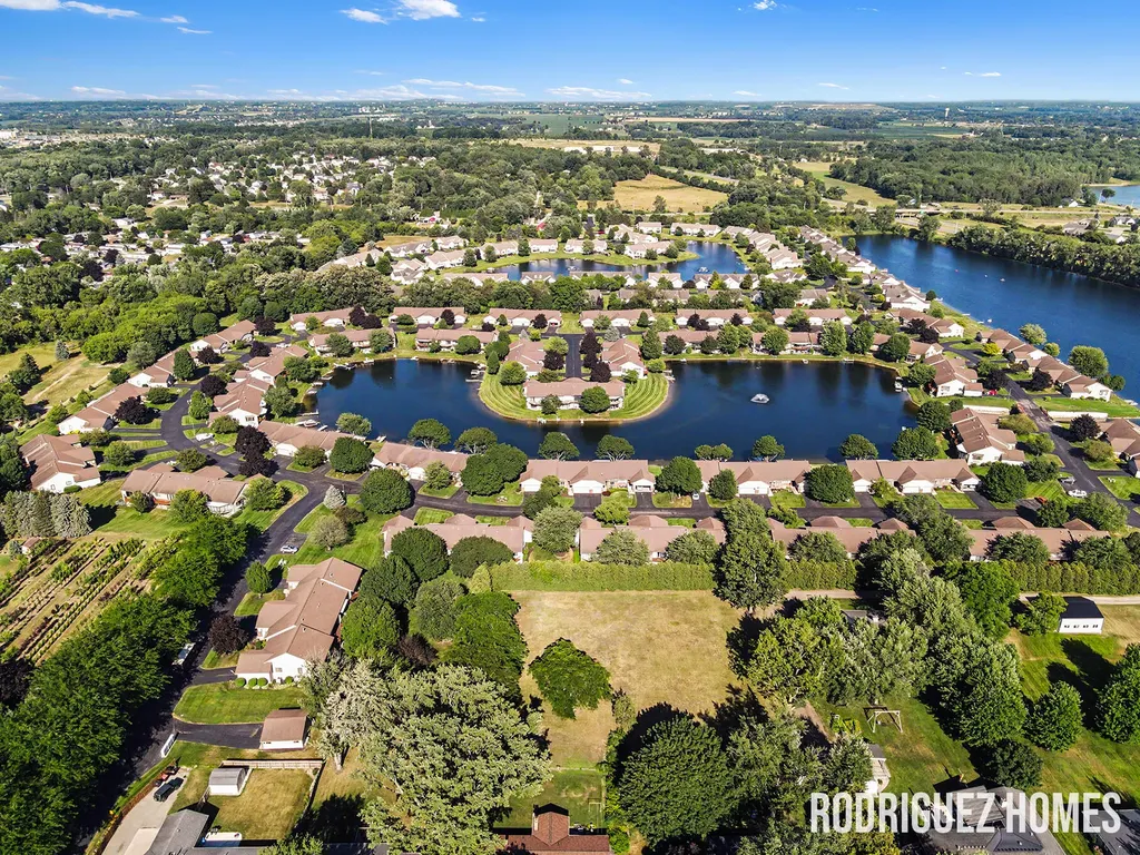 1731 Lakeview Drive Zeeland Charter Township MI 49464