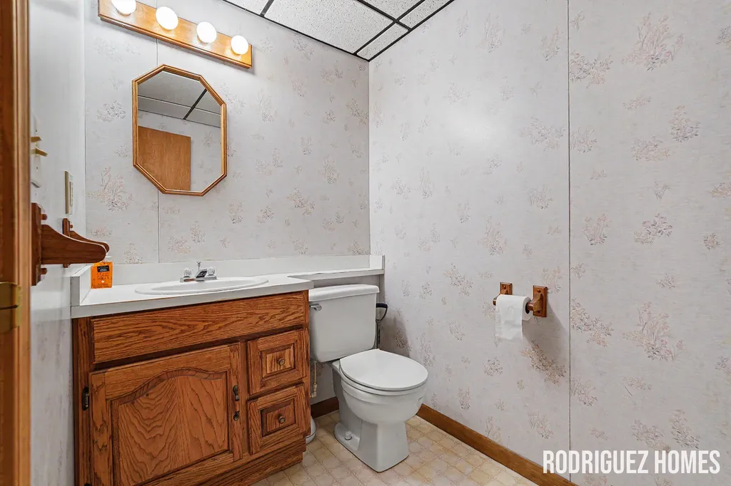 1731 Lakeview Drive Zeeland Charter Township MI 49464