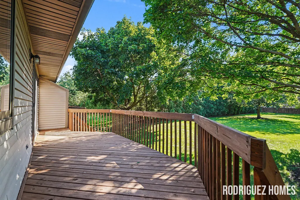 1731 Lakeview Drive Zeeland Charter Township MI 49464