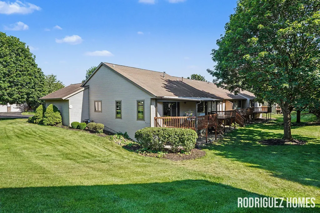 1731 Lakeview Drive Zeeland Charter Township MI 49464
