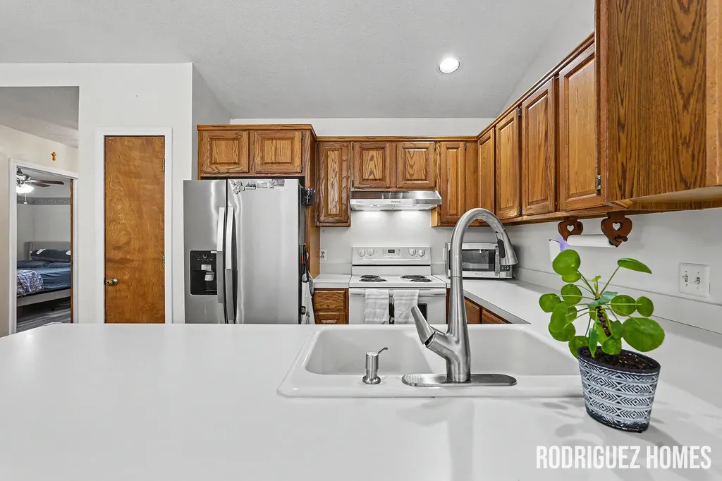 1731 Lakeview Drive Zeeland Charter Township MI 49464