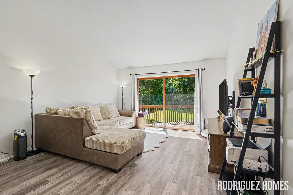 1731 Lakeview Drive Zeeland Charter Township MI 49464