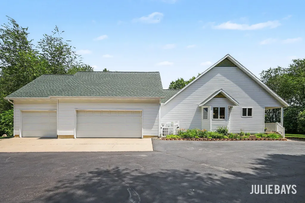 6202 Black Creek Drive Irving Township MI 49333