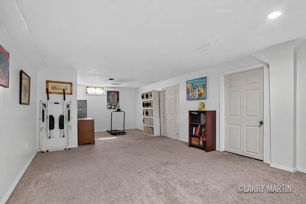 5316 Queensbury Drive SE Kentwood City MI 49508