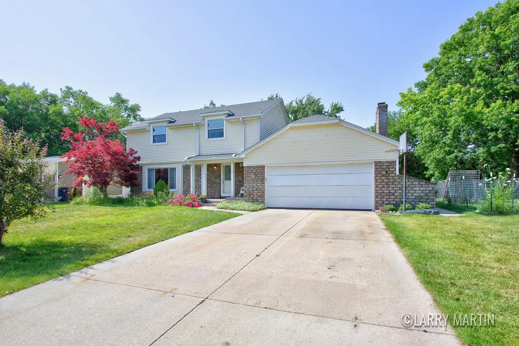 5316 Queensbury Drive SE Kentwood City MI 49508