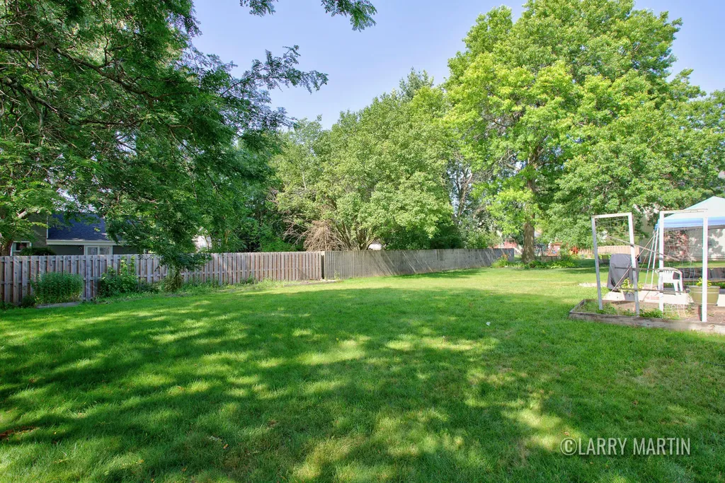 5316 Queensbury Drive SE Kentwood City MI 49508
