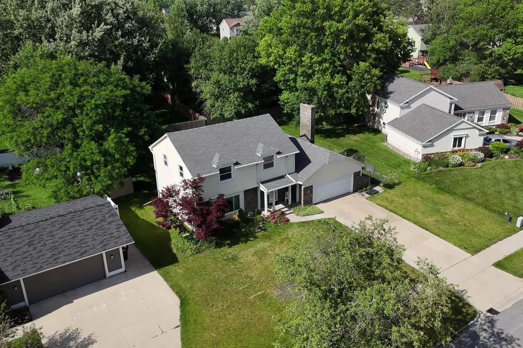 5316 Queensbury Drive SE Kentwood City MI 49508