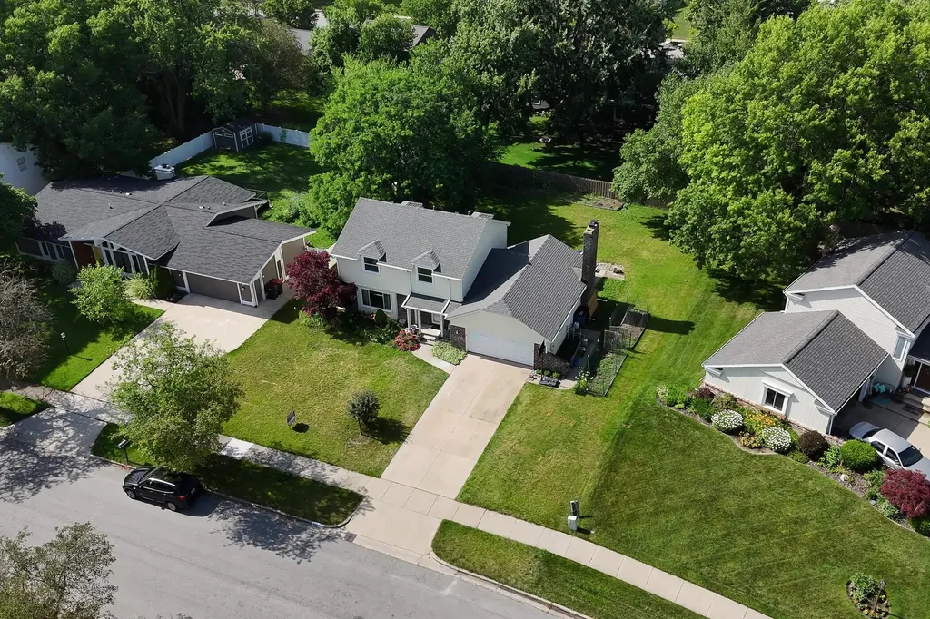 5316 Queensbury Drive SE Kentwood City MI 49508