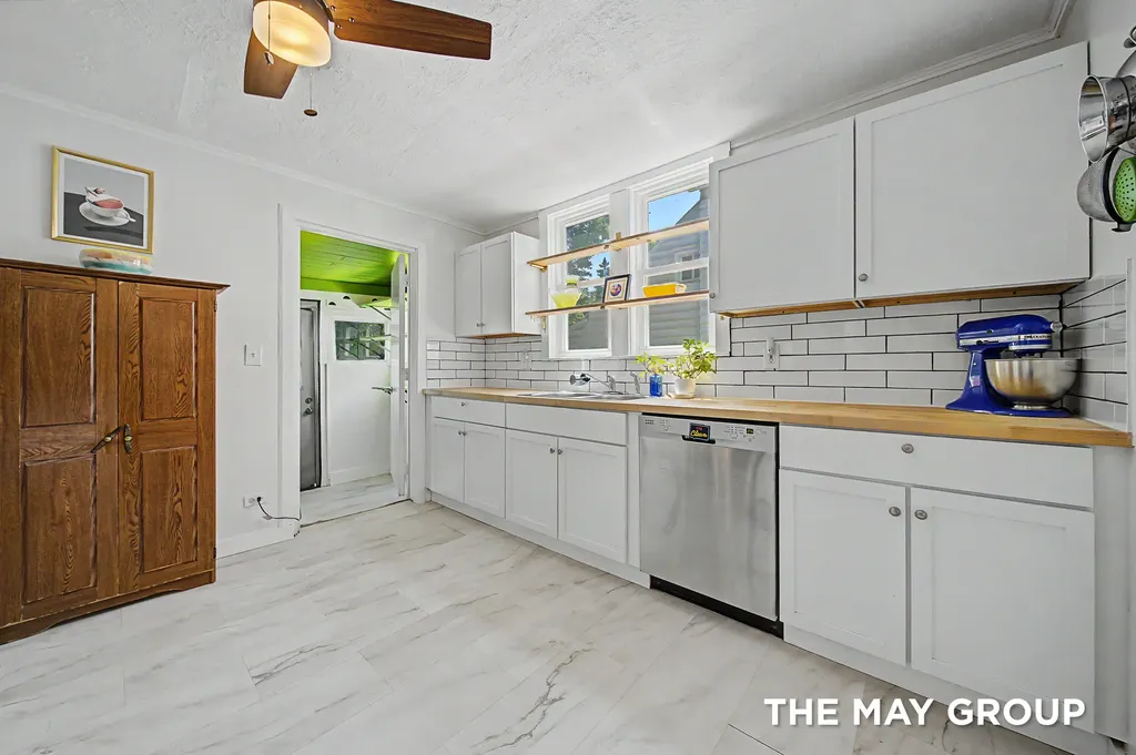 734 Fremont Avenue NW Grand Rapids City MI 49504