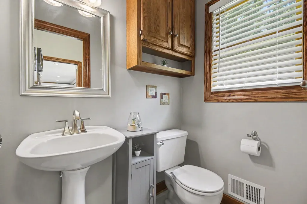 3004 Cooks Meadow Drive NE Grand Rapids Charter Township MI 49525