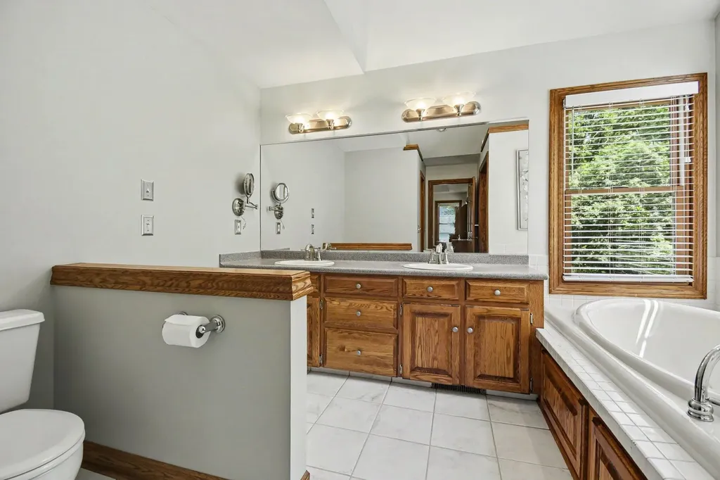 3004 Cooks Meadow Drive NE Grand Rapids Charter Township MI 49525