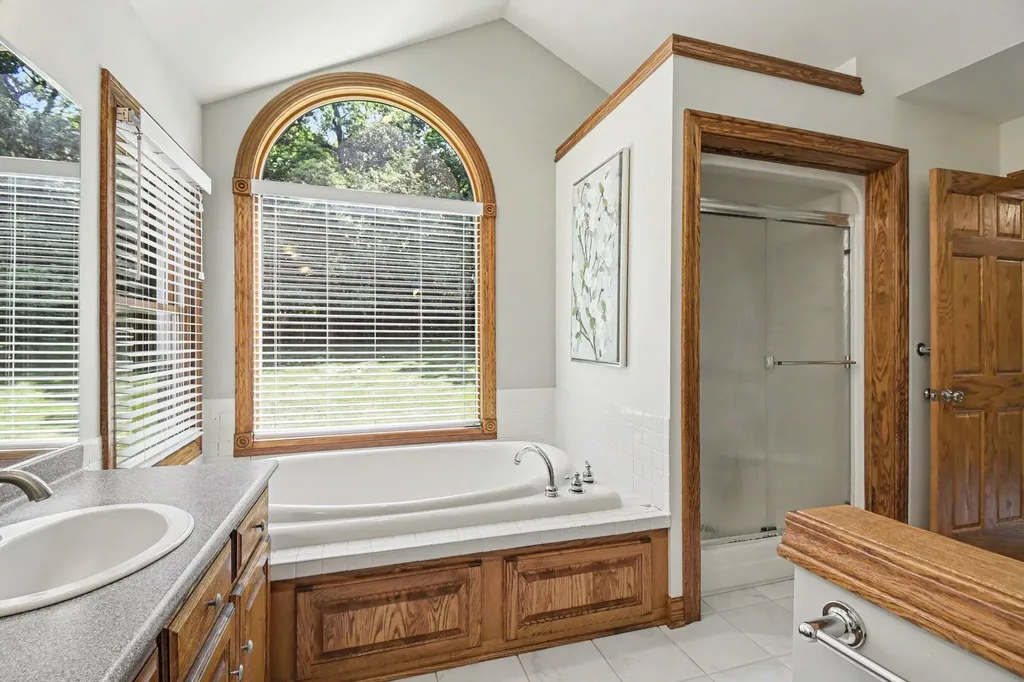 3004 Cooks Meadow Drive NE Grand Rapids Charter Township MI 49525