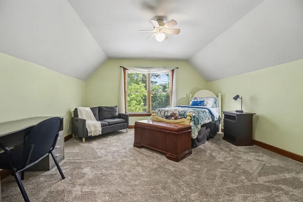 3004 Cooks Meadow Drive NE Grand Rapids Charter Township MI 49525