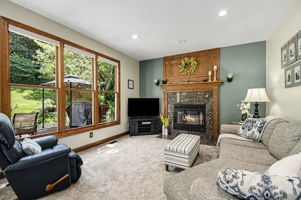 3004 Cooks Meadow Drive NE Grand Rapids Charter Township MI 49525